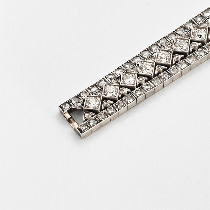 Bracelet Bracelet ruban en or blanc pavé de diamants 58 Facettes