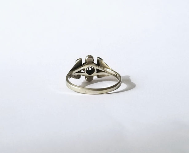 Bague 53 Bague ancienne en or blanc 18k et diamant 0,05 carat 58 Facettes