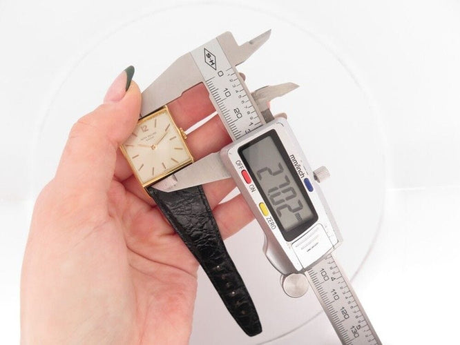 Montre vintage montre PATEK PHILIPPE carre or jaune mecanique 37 mm 58 Facettes 258852