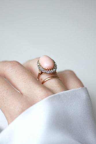 Bague 52 Bague Marguerite Belle Époque Corail Peau d'Ange entourage Diamants 58 Facettes