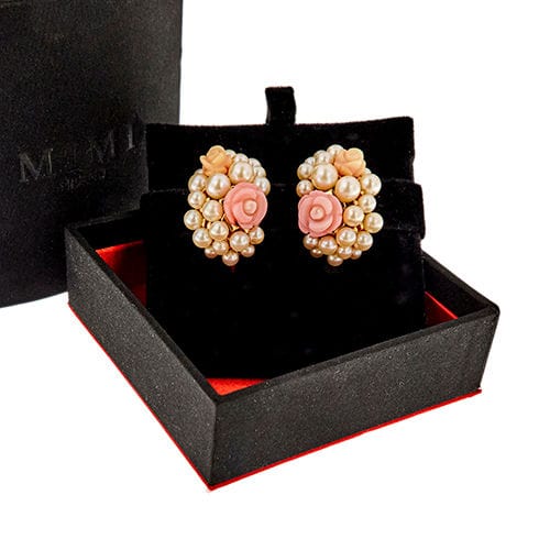 Boucles d'oreilles Boucles d'oreilles avec perles et coraux roses 58 Facettes 38665