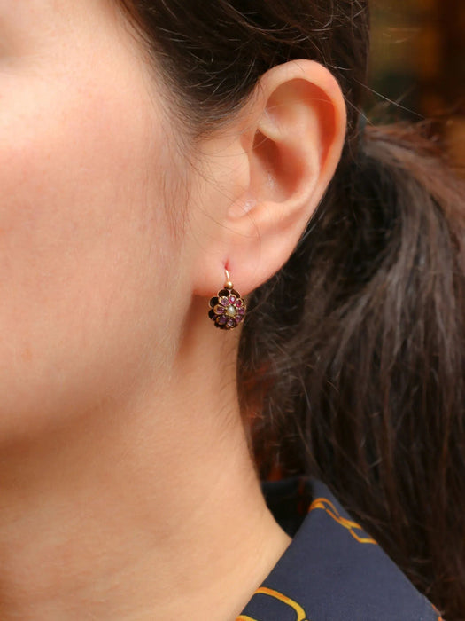 Boucles d'oreilles Dormeuses anciennes rubis et perle fine 58 Facettes 913