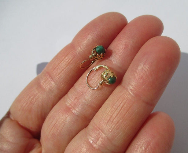 Boucles d'oreilles Boucles d’oreilles dormeuses anciennes or rose, malachite 58 Facettes