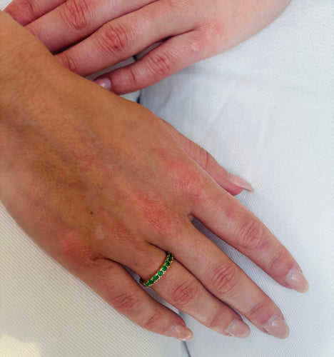 Bague Bague jonc en or jaune 14k avec émeraudes 58 Facettes 2509007