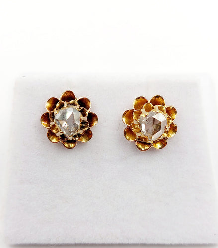 Boucles d'oreilles Puces d'oreilles or rose, fleurs et diamants taille rose (circa 1880) 58 Facettes A06248