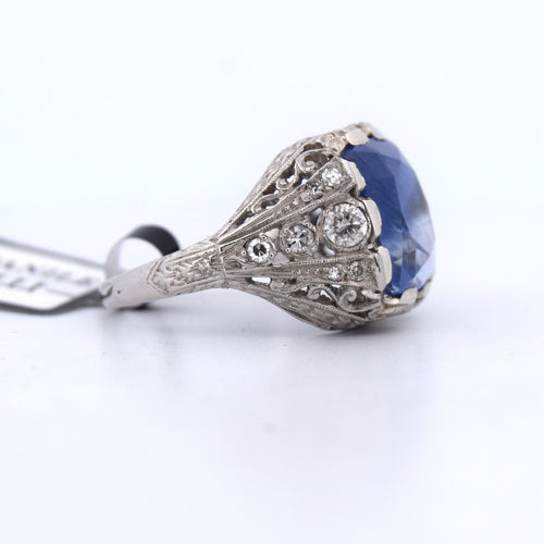 Bague 55 Bague ancienne en platine ornée de saphirs et de diamants 58 Facettes