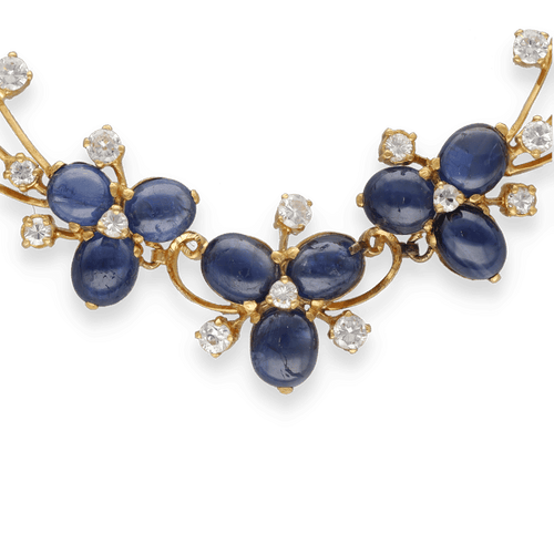 Collier Collier en or jaune 18k serti de saphirs cabochons (10 ct) et diamants (2 ct) – Vers 1980 58 Facettes FB10781