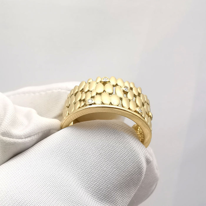 Anillo de oro amarillo con diamantes