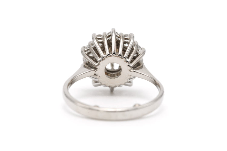 Bague 50 Bague contemporaine sertie de diamants taille brillant 1.35 ct en or blanc 18 carats 58 Facettes 23066