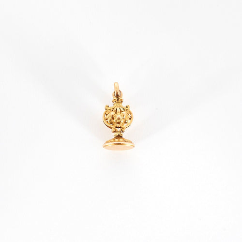 Bracelet Sceau ancien à décor ajouré, or jaune 58 Facettes