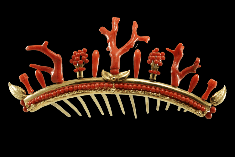 Diadème antique en corail doré à l'argent 58 Facettes 7493
