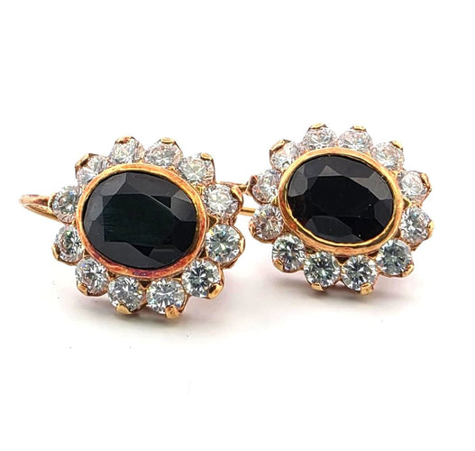 Boucles d'oreilles Boucles d'oreilles en or jaune 18 carats ornées de saphirs ovales et de diamants de 3,60 carats, couleur G, pureté VS 58 Facettes