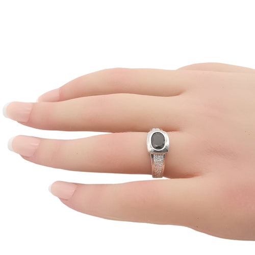 Bague 55 Bague en or blanc saphir et diamants 58 Facettes