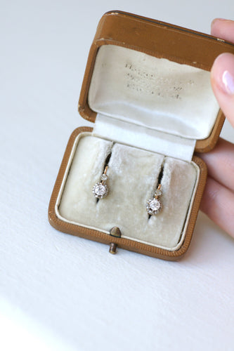 Boucles d'oreilles Dormeuses Diamants 0.60 Ct Or Rose et Platine 58 Facettes