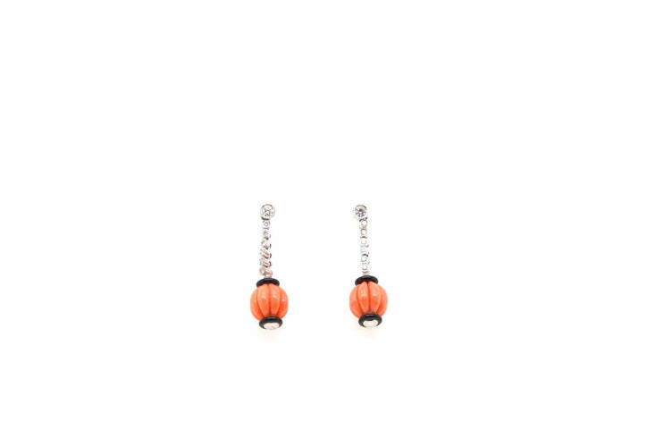 Boucles d'oreilles Boucles d'oreilles Or blanc Corail Onyx Diamants 58 Facettes 24713