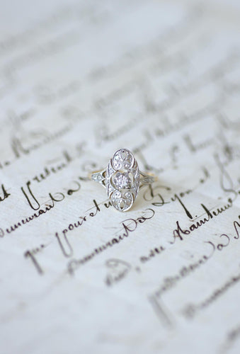 Bague 50 Bague en or jaune Art Déco Arabesques Ovale Diamants 58 Facettes