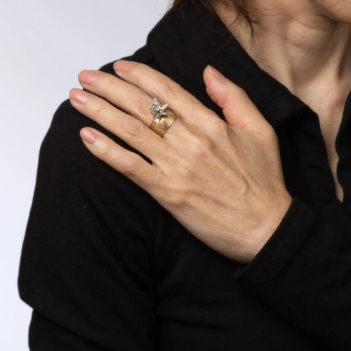 Vintage 14 k gul guld sommerfuglering med diamant og 6,5 mm ædelsten