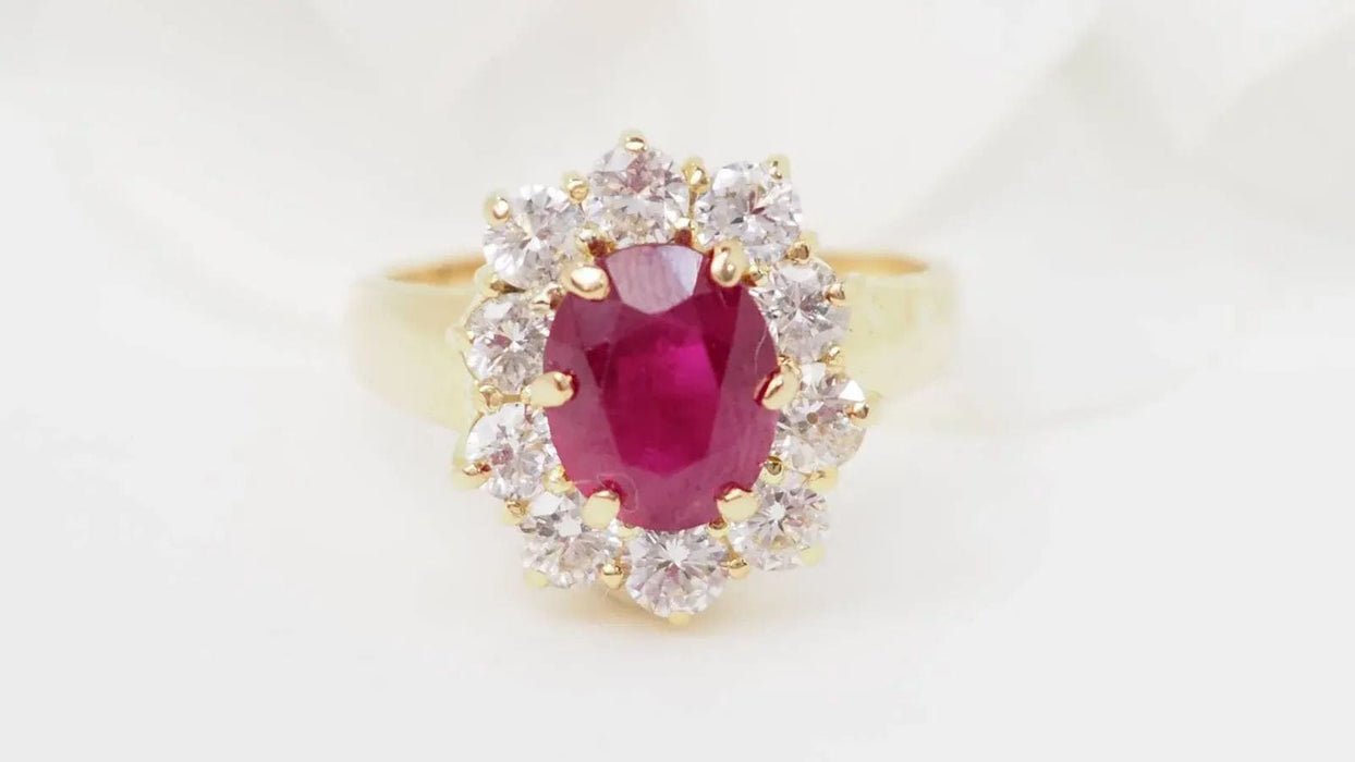 Bague 55 Bague entourage en or jaune rubis et diamants 58 Facettes 32806