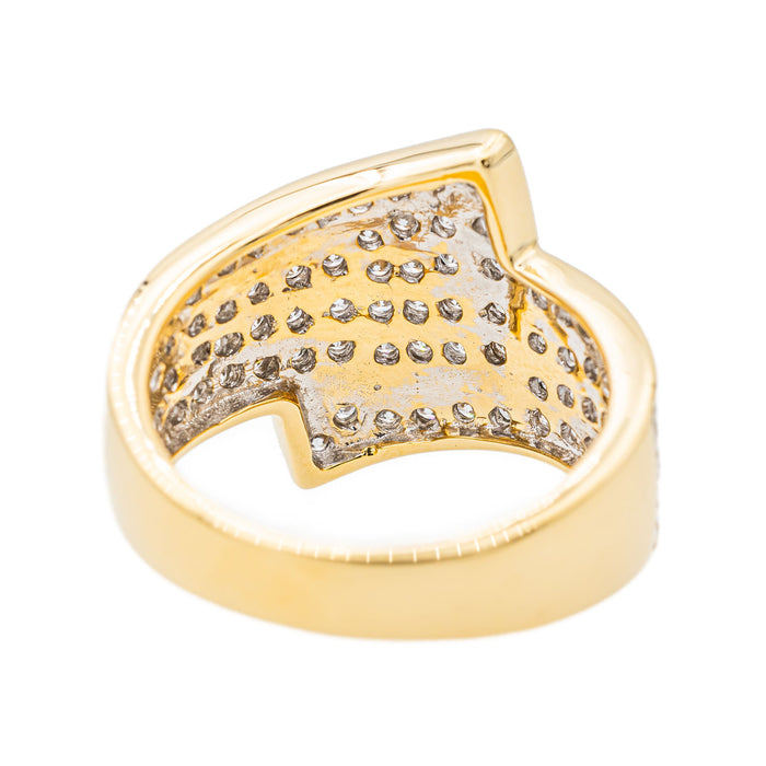 Anillo de oro amarillo con diamantes