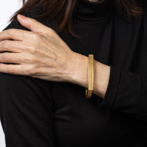 Bracelet Bracelet jonc carré en or jaune des années 60 58 Facettes G13967