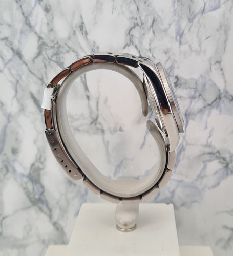 Montre ROLEX Date Cadran Bleu 58 Facettes 15210