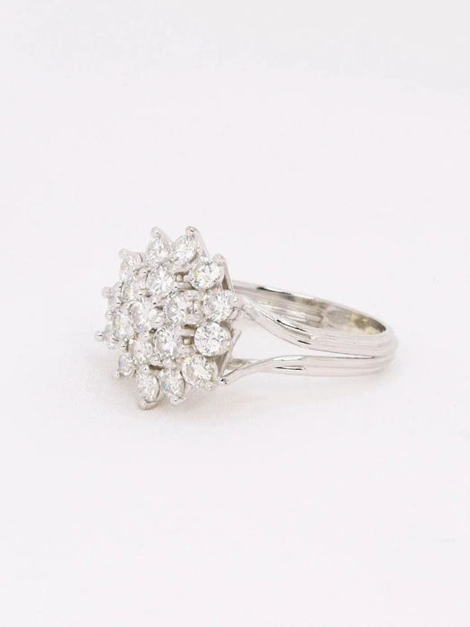 Bague Bague fleur or blanc diamants 58 Facettes J602