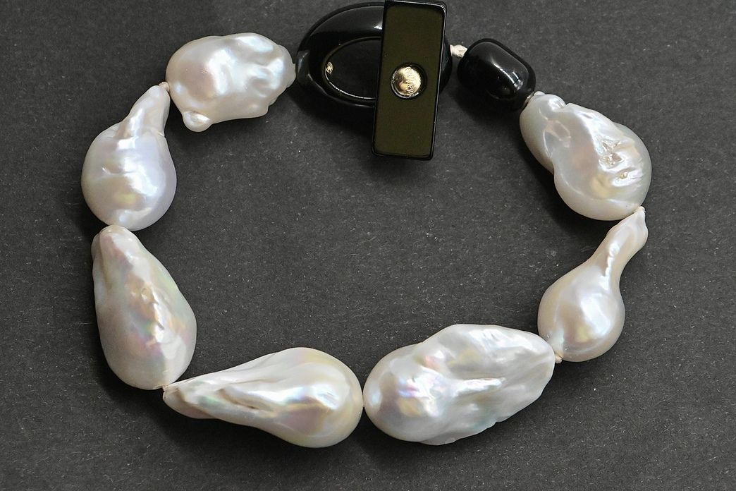 Raw cultured pearl bracelet