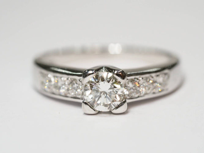 Bague Solitaire or blanc et diamant 58 Facettes 28832