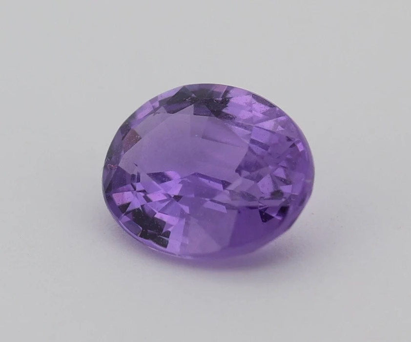 Gemstone Saphir violet non chauffé non traité 1.60cts 58 Facettes 440