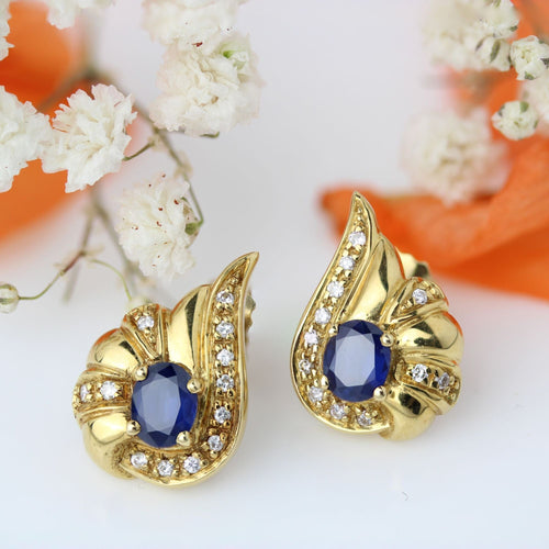 Boucles d'oreilles Boucles d'oreilles noeud saphirs diamants or jaune 58 Facettes 24-332B