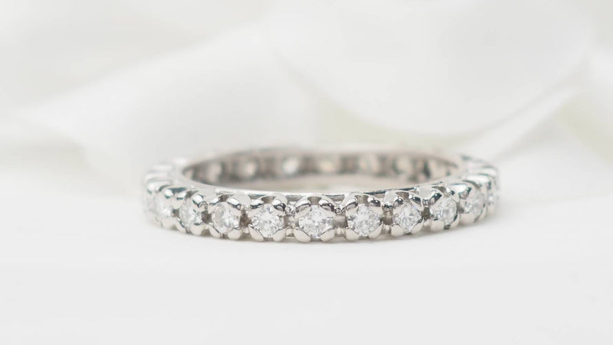 Bague 60 Alliance américaine en or blanc et diamants 1,20ct 58 Facettes 33032