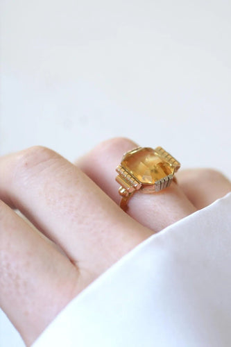 Bague Art Déco or jaune et blanc citrine 58 Facettes