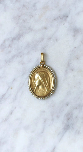 Pendentif Médaille Vierge or et perles fines 58 Facettes