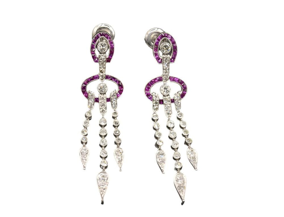 Boucles d'oreilles Boucles d'Oreilles Art Déco Diamants Rubis calibrés 58 Facettes A10220