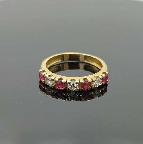 Bague 52.5 Demie alliance ornée de rubis et diamants 58 Facettes