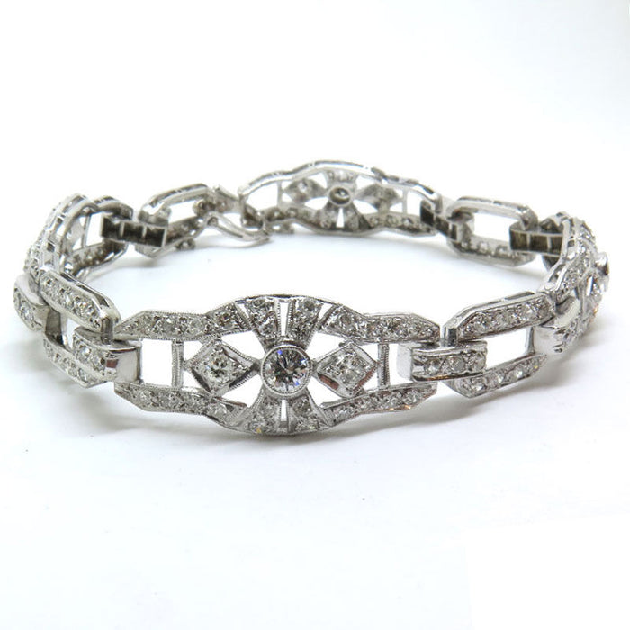 Bracelet in platinum and diamonds art deco period