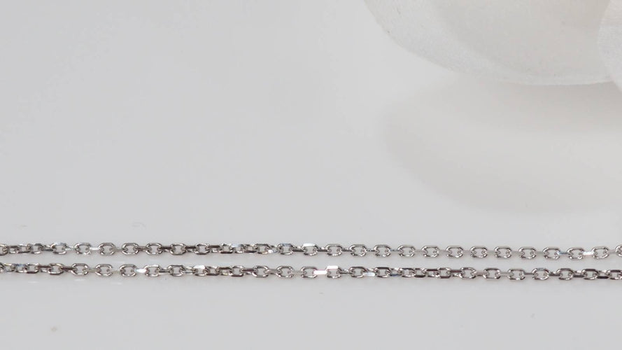 Collier Collier pendentif en or blanc, saphir et diamants 58 Facettes 31207