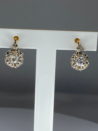 Boucles d'oreilles Boucles d’oreilles en or 18ct dites dormeuses en diamants vers 1900 58 Facettes