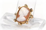 Broche Broche Art Déco en or jaune sertie d'un camée coquillage et de perles 58 Facettes 20752