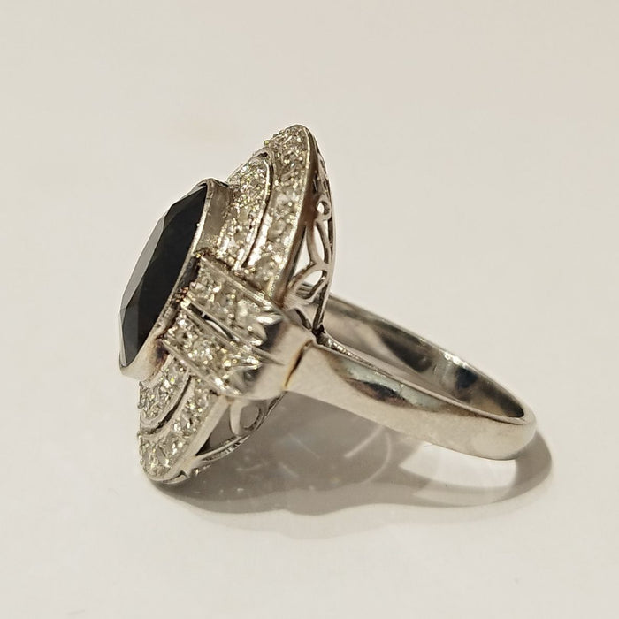 Anillo Art Deco zafiro y diamantes platino