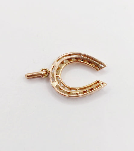 Pendentif Pendentif fer à cheval antique en or rose 18k et perles 58 Facettes A06579