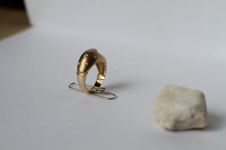 Bague 54 Bague Retro or jaune, diamants ronds et diamant trillion 58 Facettes