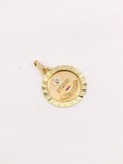 Pendentif AUGIS - Médaille amour ronde striée or jaune diamant rubis 58 Facettes J484