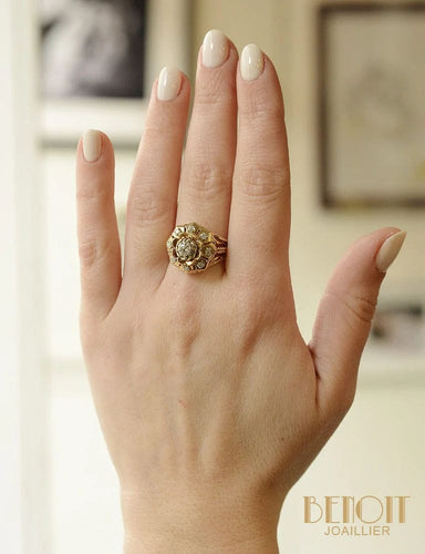 Bague Bague Dôme Fleur Diamants 58 Facettes A10516