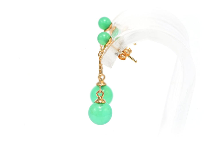 Contemporary earrings in 14-carat yellow gold set with jade 