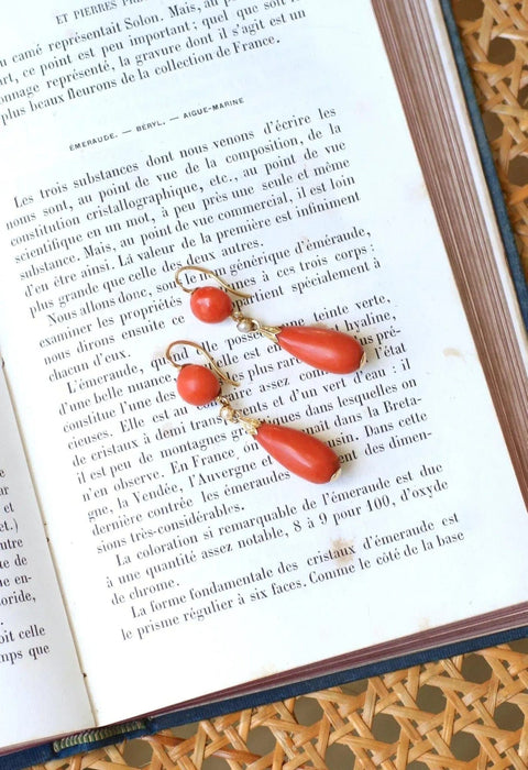 Antique yellow gold and coral earrings