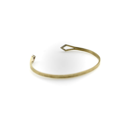 Bracelet Bracelet manchette en or jaune avec pointe de diamant par Kimberly Doyle 58 Facettes A2001T