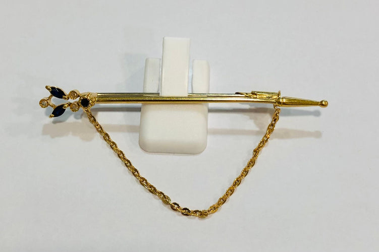 Zarif sarı altın, safir ve elmas broş iğnesi