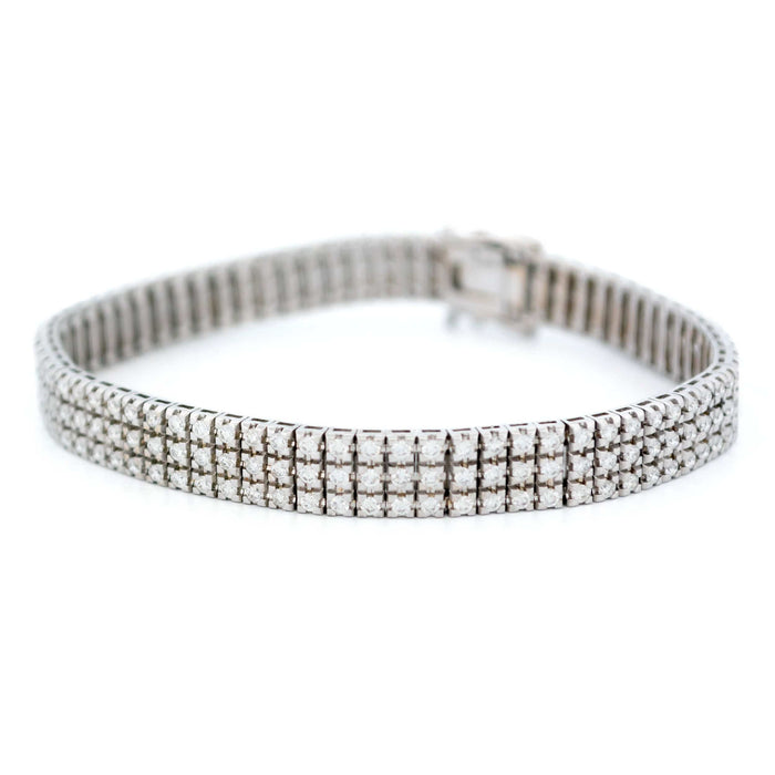 Bracelet Bracelet tennis à 3 rangs de diamants 58 Facettes 37FB18ED72D7485AA987B388195C049E