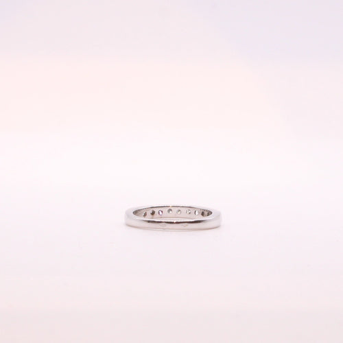 Bague Alliance demi-tour or blanc et diamants serti rail 58 Facettes